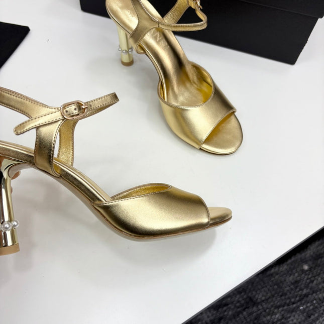 CC HIGH SANDAL 25S 80 MM IN GOLD CALFSKIN WITH PEARL DETAILS