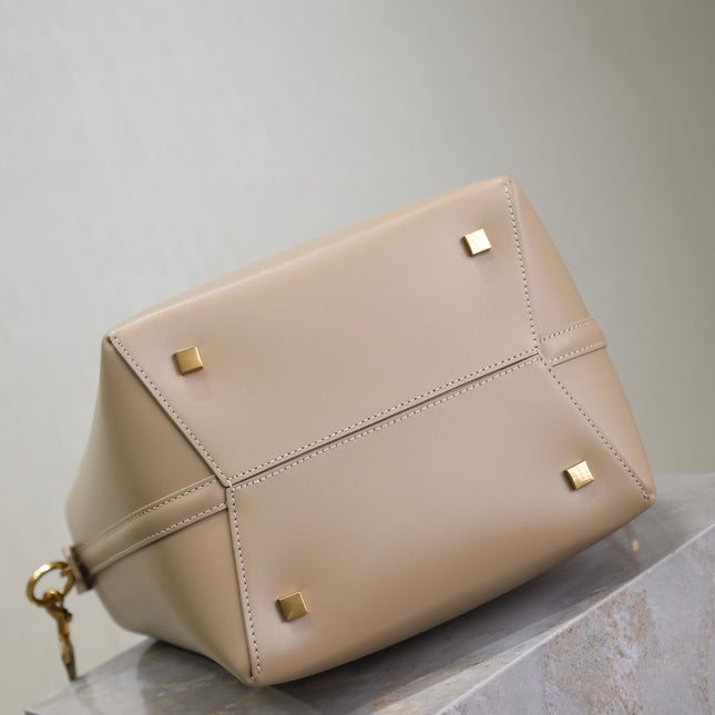YSL 25S LE 5 À 7 BUCKET 26 IN NUDE CALFSKIN GOLD HARDWRE