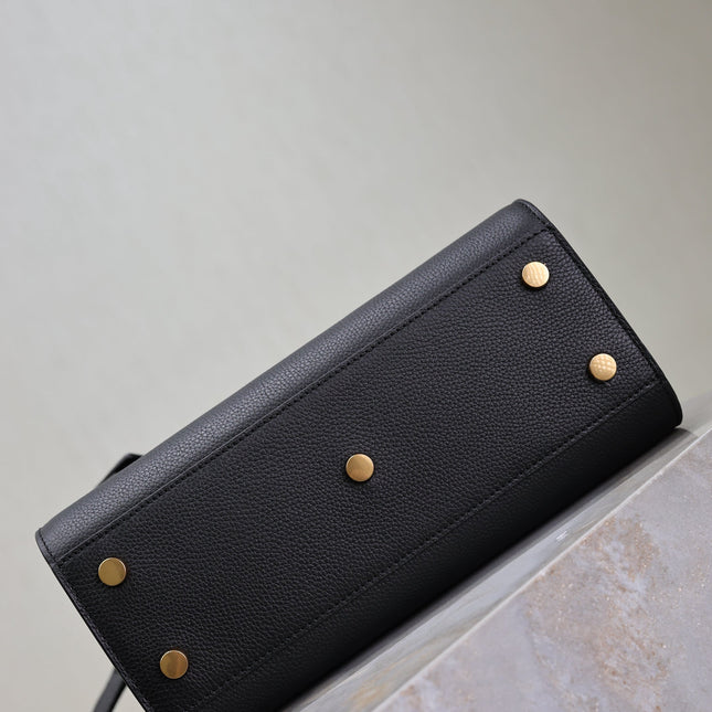 YSL 25S SAC DE JOUR MM 26 IN BLACK SUPPLE GRAINED CALFSKIN GOLD HARDWRE