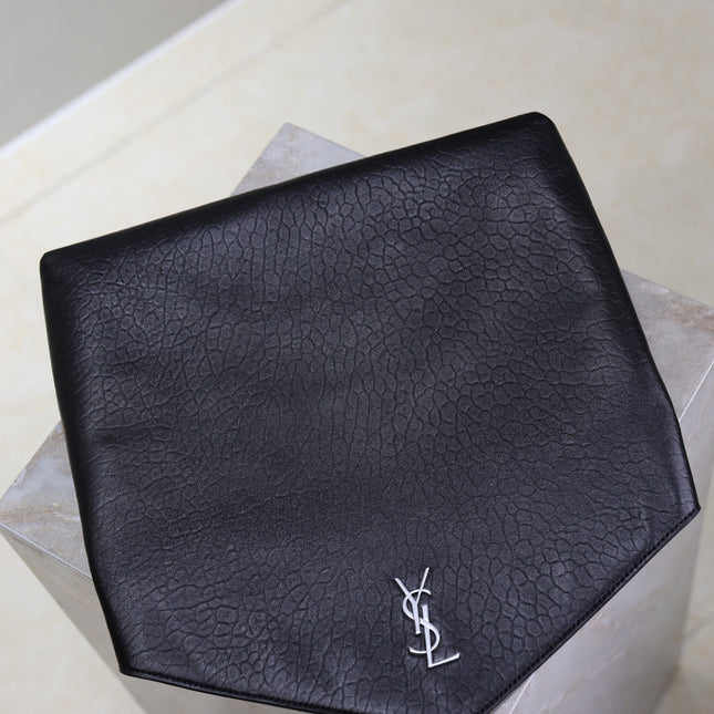YSL 25S CASSANDRE LARGE ENVELOPE POUCH 29 IN BLACK CALFSKIN GRAY HARDWRE