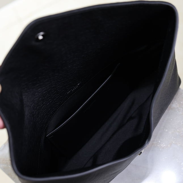 YSL 25S CASSANDRE LARGE ENVELOPE POUCH 29 IN BLACK CALFSKIN GRAY HARDWRE