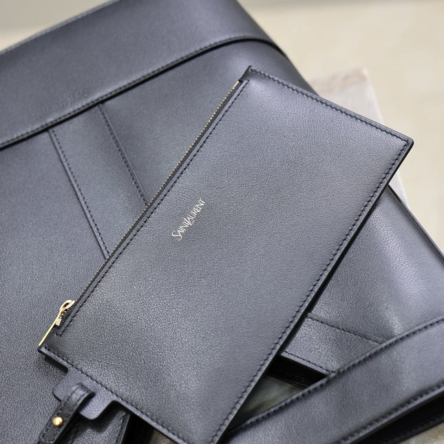 YSL 25S Y SMALL BUCKET 29 IN BLACK CALFSKIN GOLD HARDWRE