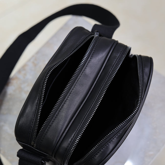 YSL 25S NIKI CAMERA BAG 19 IN BLACK CALFSKIN