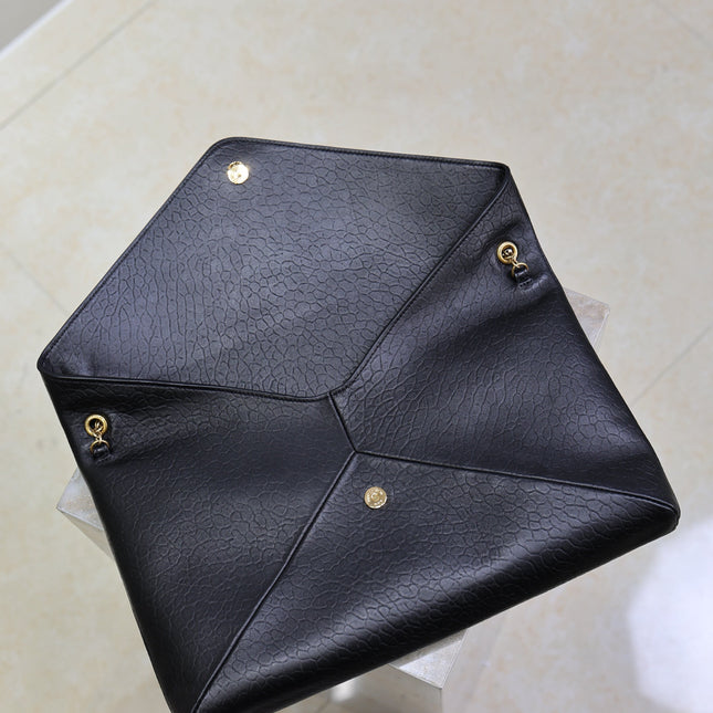 YSL 25S CASSANDRE ENVELOPE MESSENGER 35 IN BLACK LAMBSKIN GOLD HARDWRE