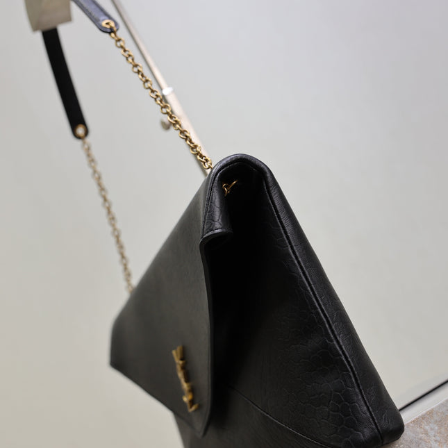 YSL 25S CASSANDRE ENVELOPE MESSENGER 35 IN BLACK LAMBSKIN GOLD HARDWRE