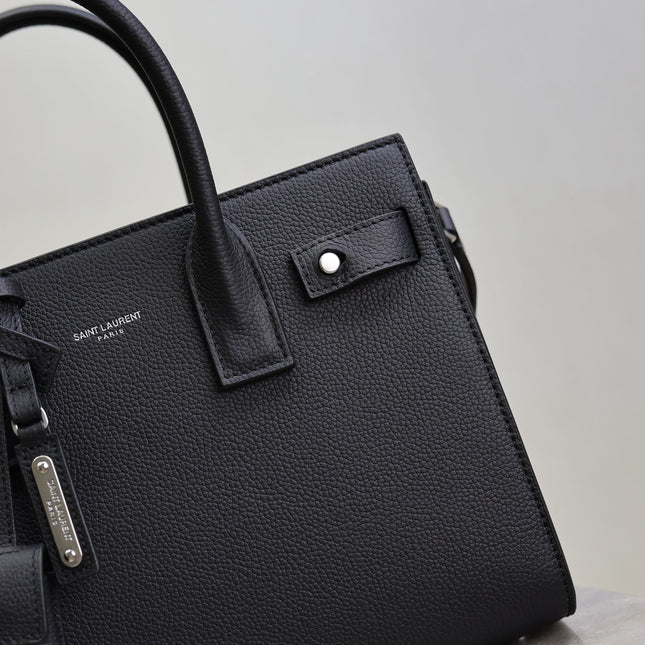 YSL 25S SAC DE JOUR MM 26 IN BLACK GRAINED CALFSKIN SILVER HARDWRE