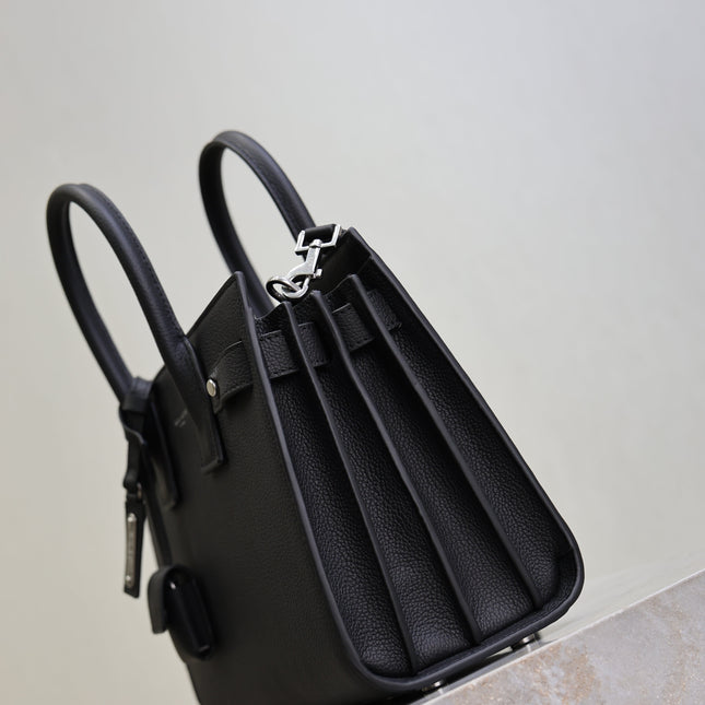 YSL 25S SAC DE JOUR MM 26 IN BLACK GRAINED CALFSKIN SILVER HARDWRE