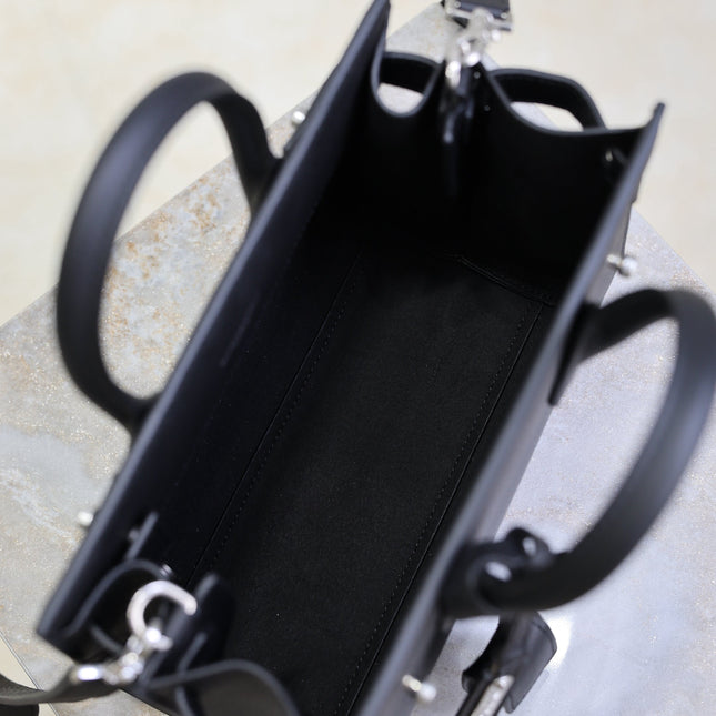 YSL 25S SAC DE JOUR 22 IN BLACK GRAINED CALFSKIN SILVER HARDWRE