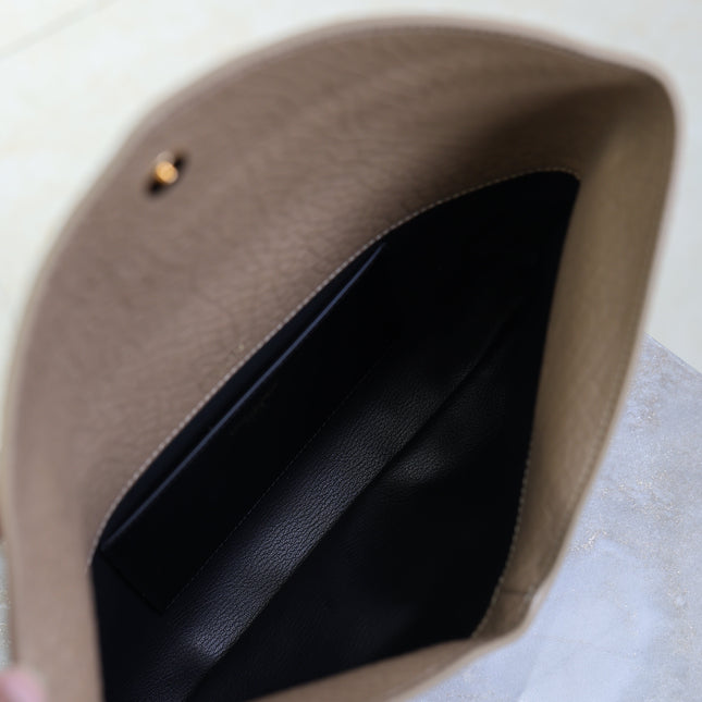 YSL 25S CASSANDRE LARGE ENVELOPE POUCH 29 IN DARK TAUPE CALFSKIN GOLD HARDWRE