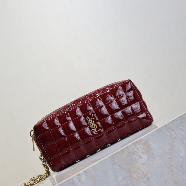 YSL 25S CASSANDRE MATELASSÉ CARRÉ POUCH ON CHAIN 18 IN DARK RED WINE SHINY CALFSKIN