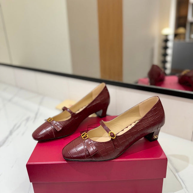 VLTN VLOGO SIGNATURE ROUND-TOE HEELS 25S IN DARK RED LAMBSKIN SNAKE-EMBOSSED