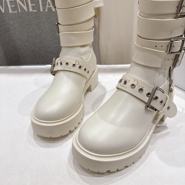 DIOR 25S BIKER BOOTS IN CREAM WHITE CALFSKIN WITH SILVER HARDWARE