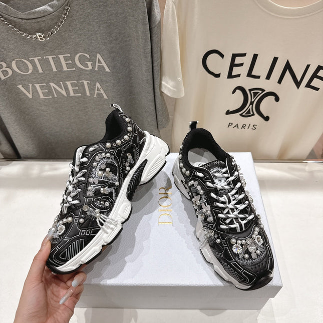 DIOR 25S SNEAKER IN BLACK LAMBSKIN AND MESH FABRIC WITH PEARL DETAILING