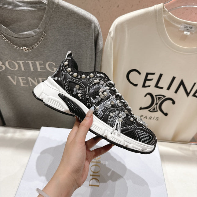 DIOR 25S SNEAKER IN BLACK LAMBSKIN AND MESH FABRIC WITH PEARL DETAILING