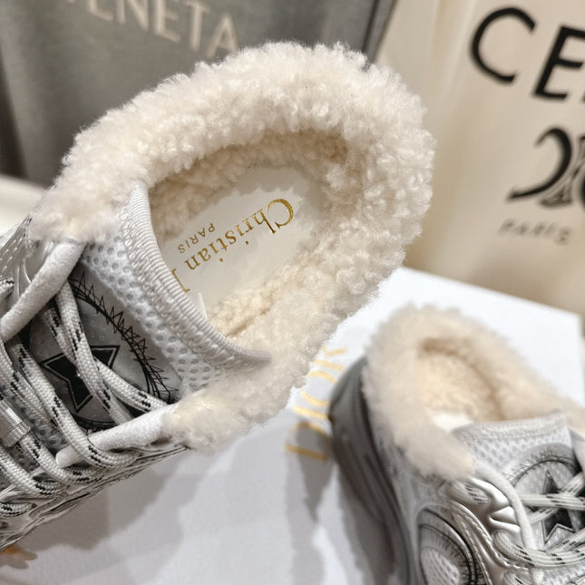 DIOR CHRONO SNEAKER 25S IN SILVER LAMBSKIN AND MESH FABRIC STYLE 10