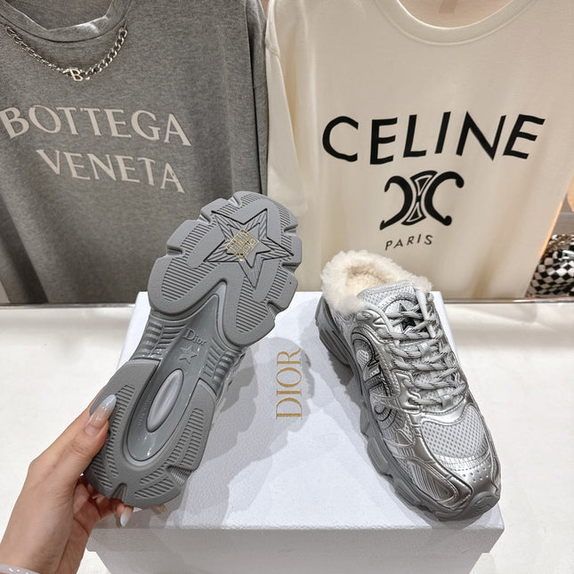 DIOR CHRONO SNEAKER 25S IN SILVER LAMBSKIN AND MESH FABRIC STYLE 10