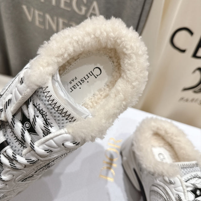 DIOR CHRONO SNEAKER 25S IN WHITE LAMBSKIN AND MESH FABRIC STYLE 7