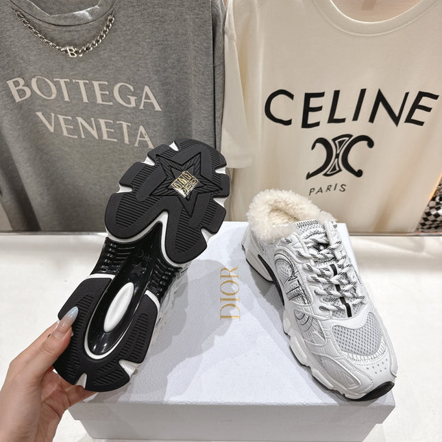 DIOR CHRONO SNEAKER 25S IN WHITE LAMBSKIN AND MESH FABRIC STYLE 7