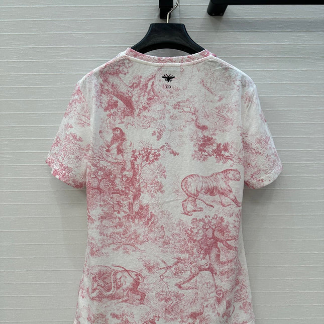 DIOR GRAPHIC PRINT T-SHIRT IN WHITE AND PINK