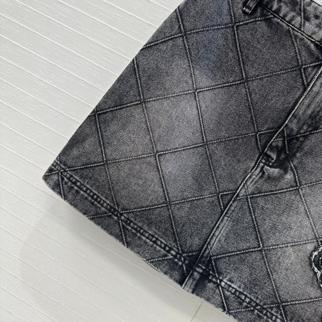 CHANEL DENIM SKIRT WITH DIAMOND PATTERN 276112