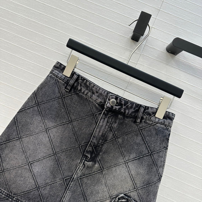CHANEL DENIM SKIRT WITH DIAMOND PATTERN 276112