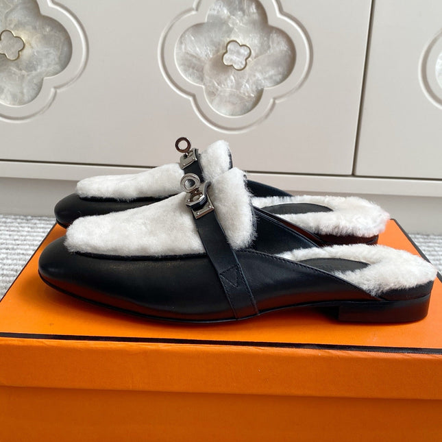 HM 25S CATENA MULE IN BEIGE SHEARLING AND BLACK LAMBSKIN WITH SILVER HARDWARE