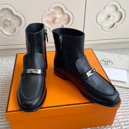 HM 25S KELSY ANKLE BOOT IN BLACK LAMBSKIN WITH SILVER HARDWARE