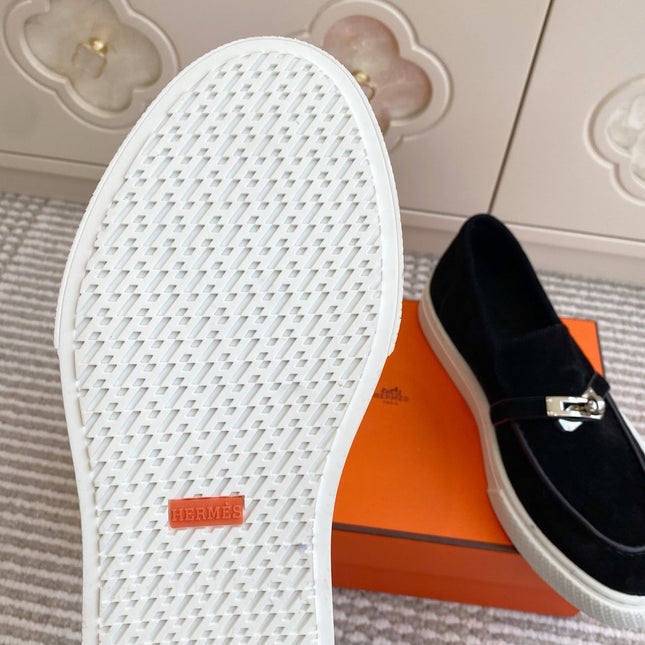 HM 25S SLIP-ON IN BLACK SUEDE WITH SILVER HARDWARE