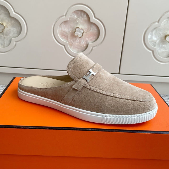 HM 25S MULES IN BEIGE SUEDE WITH SILVER HARDWARE
