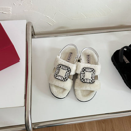 SLIDY VIV' WINTER FUR STRASS BUCKLE SANDALS IN WHITE SHEARLING