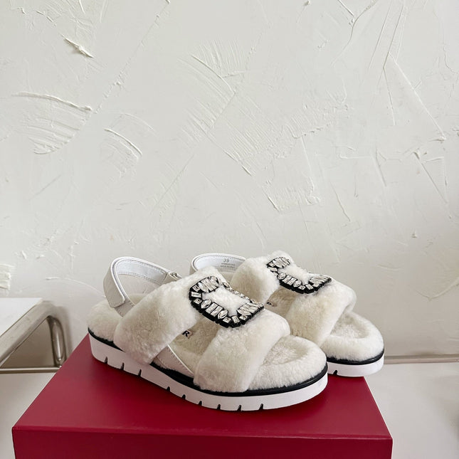 SLIDY VIV' WINTER FUR STRASS BUCKLE SANDALS IN WHITE SHEARLING