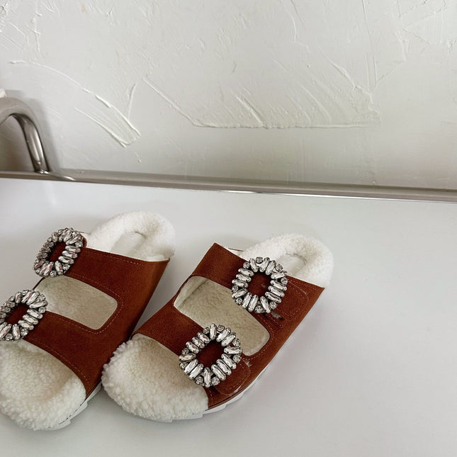 SLIDY VIV’ FUR STRASS BUCKLE MULES IN BROWN SUEDE AND CREAM SHEARLING INSOLE