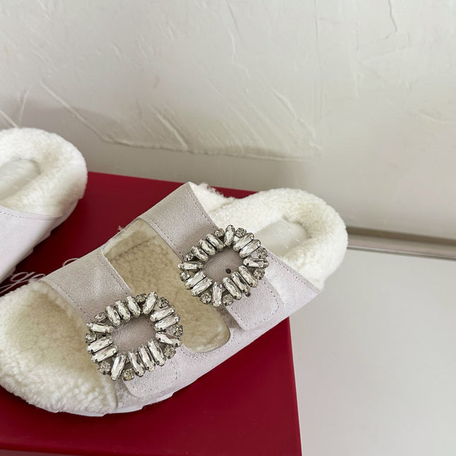 SLIDY VIV’ FUR STRASS BUCKLE MULES IN LIGHT GREY SUEDE AND CREAM SHEARLING INSOLE