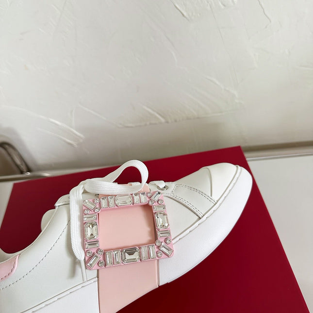 VIV' SKATE SNEAKERS IN WHITE CALFSKIN LIGHT PINK GLITTER STRAP AND CRYSTAL BUCKLE
