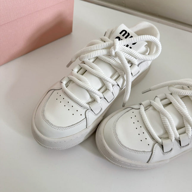 SNEAKERS SIMPLE DESIGN IN WHITE SHEEPSKIN