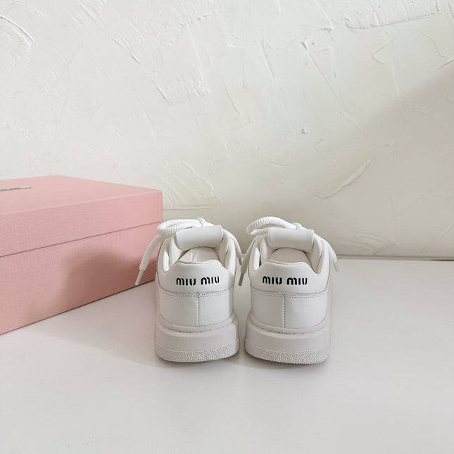 SNEAKERS SIMPLE DESIGN IN WHITE SHEEPSKIN