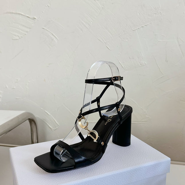 MEDIUM SQUARE HEEL SANDAL IN BLACK LAMBSKIN