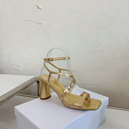 MEDIUM SQUARE HEEL SANDAL IN GOLD LAMBSKIN