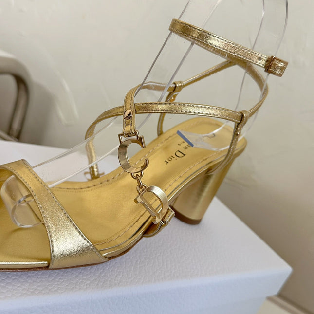 MEDIUM SQUARE HEEL SANDAL IN GOLD LAMBSKIN