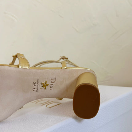 MEDIUM SQUARE HEEL SANDAL IN GOLD LAMBSKIN