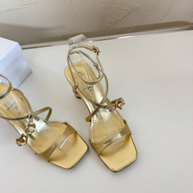 MEDIUM SQUARE HEEL SANDAL IN GOLD LAMBSKIN