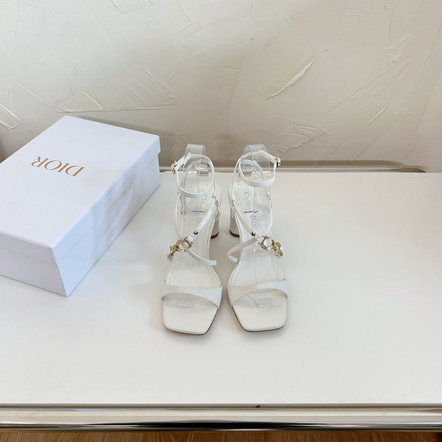 MEDIUM SQUARE HEEL SANDAL IN WHITE LAMBSKIN