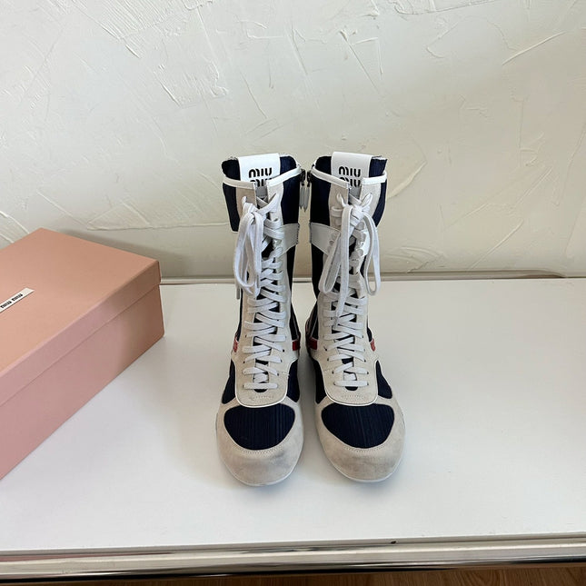 LACE-UP KNEE BOOTS IN BEIGE SUEDE AND NAVY MESH