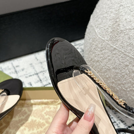 THONG SANDAL IN BLACK CALFSKIN WITH GOLD HARDWARE