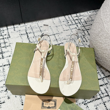 THONG SANDAL IN WHITE CALFSKIN WITH GOLD HARDWARE