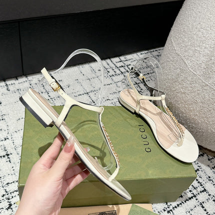 THONG SANDAL IN WHITE CALFSKIN WITH GOLD HARDWARE