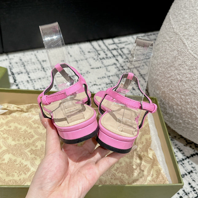 THONG SANDAL IN FUSCIA PINK CALFSKIN WITH GOLD HARDWARE