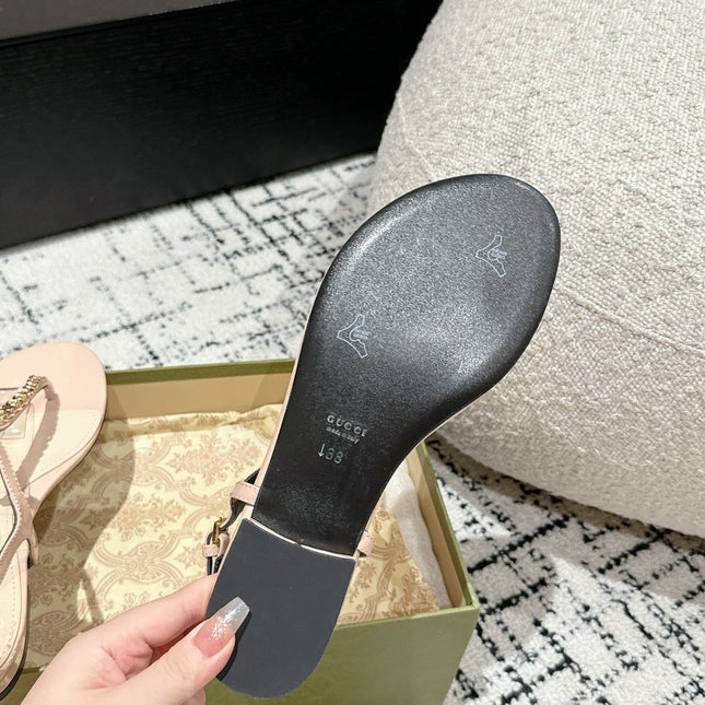 THONG SANDAL IN ALMOND BEIGE CALFSKIN WITH GOLD HARDWARE