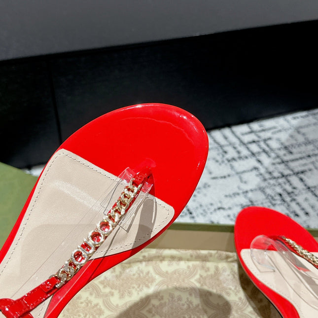 THONG SANDAL IN CANDY RED CALFSKIN WITH GOLD HARDWARE