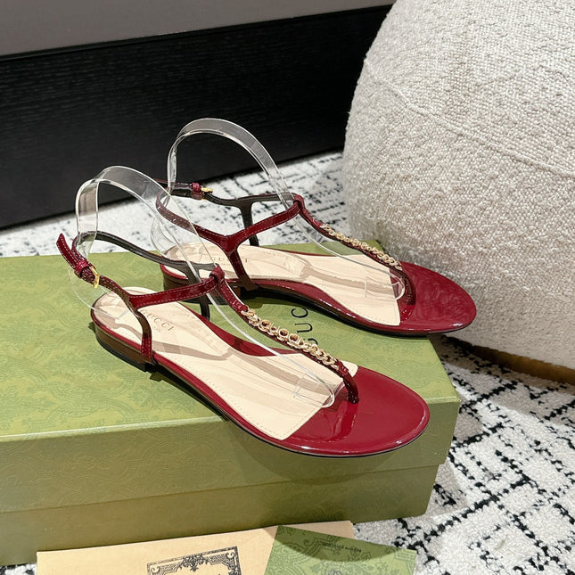 THONG SANDAL IN CRIMSON RED CALFSKIN WITH GOLD HARDWARE